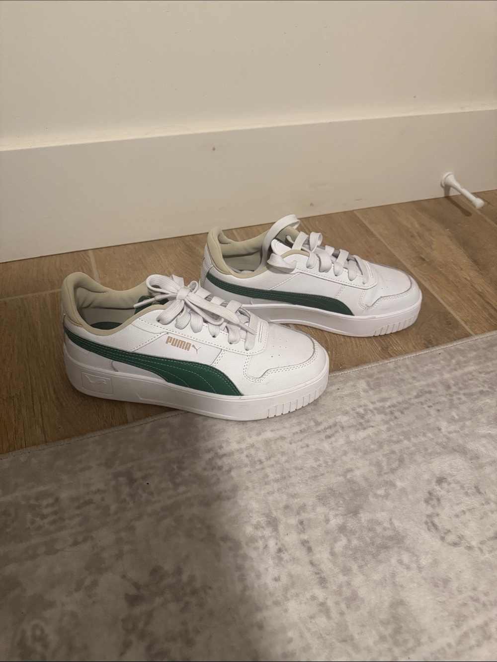 Puma White Sneakers with Green Stripe